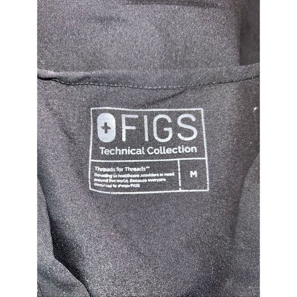Figs black scrub outfit size medium - Picture 7 of 7